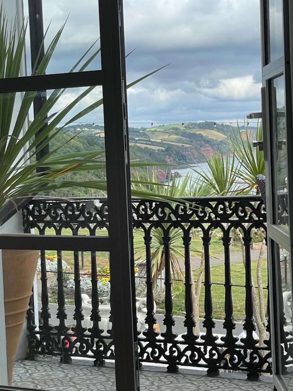 Headland View Boutique B&B Torquay Eksteriør billede